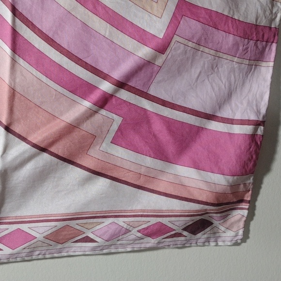 Kiwanda Colorful Pink Design Small Scarf, Bandana, Square, Wrap 17x17 inches - Picture 5 of 9